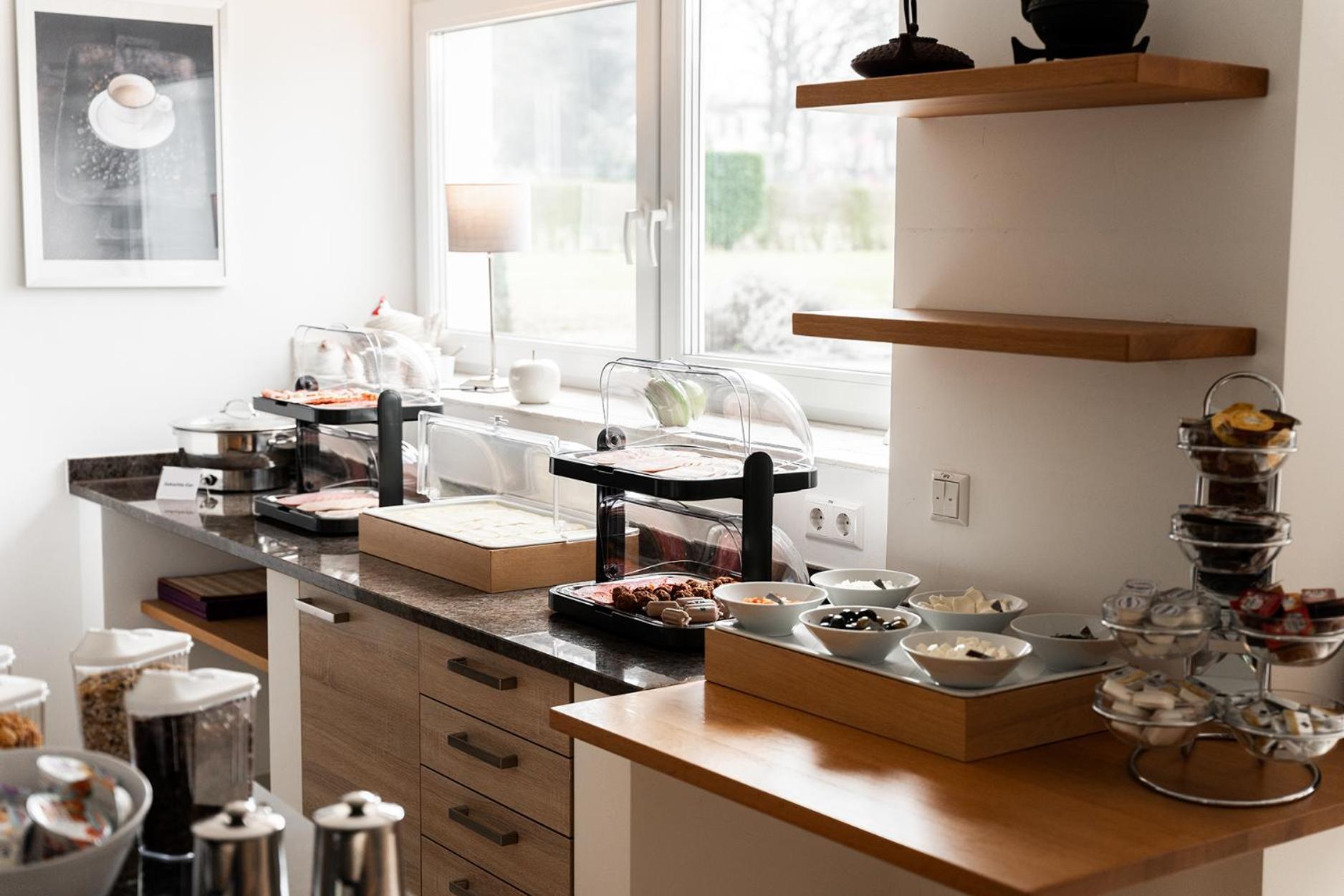 Hotel Vier Jahreszeiten An Der Therme & Kliniken Bad Krozingen Naehe Freiburg & Schwarzwald Ideal Fuer Wellness Kur & Business Ausfluege 24H Check In- Wlan & Parken Gratis Exterior foto