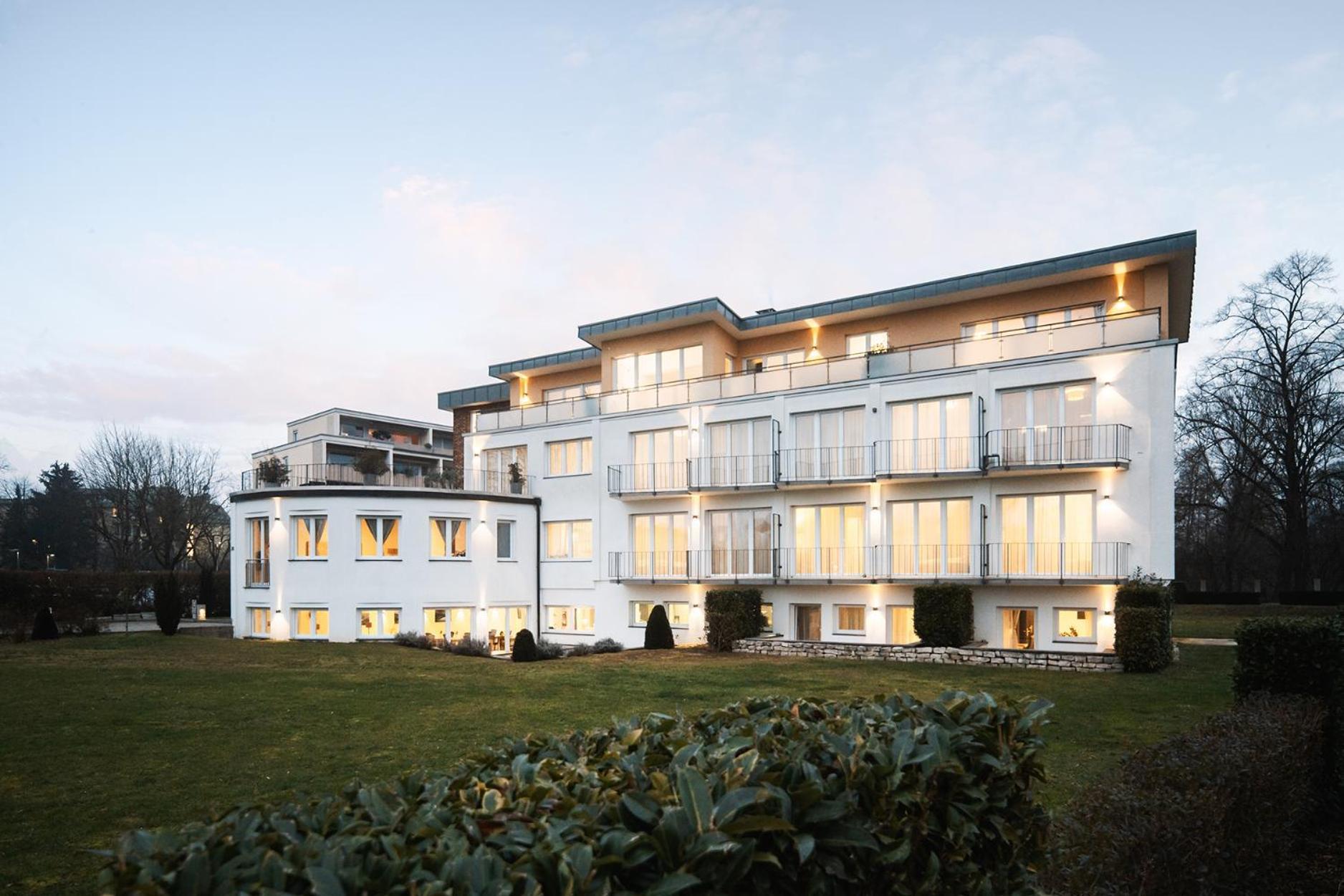 Hotel Vier Jahreszeiten An Der Therme & Kliniken Bad Krozingen Naehe Freiburg & Schwarzwald Ideal Fuer Wellness Kur & Business Ausfluege 24H Check In- Wlan & Parken Gratis Exterior foto
