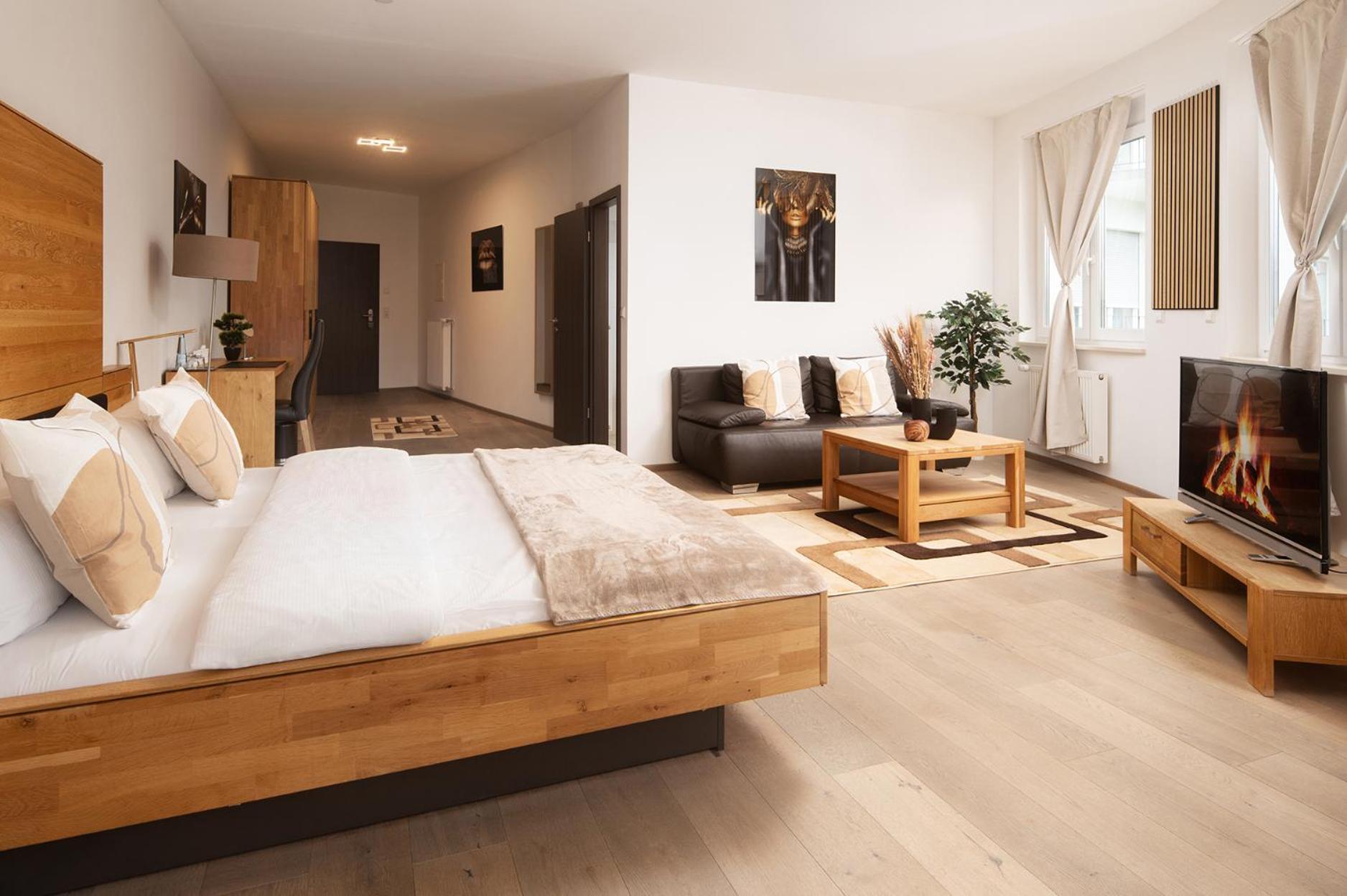 Hotel Vier Jahreszeiten An Der Therme & Kliniken Bad Krozingen Naehe Freiburg & Schwarzwald Ideal Fuer Wellness Kur & Business Ausfluege 24H Check In- Wlan & Parken Gratis Exterior foto