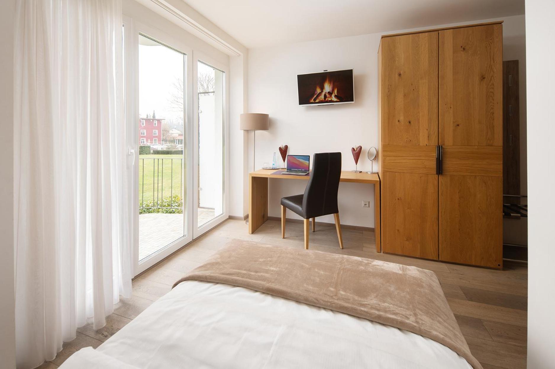 Hotel Vier Jahreszeiten An Der Therme & Kliniken Bad Krozingen Naehe Freiburg & Schwarzwald Ideal Fuer Wellness Kur & Business Ausfluege 24H Check In- Wlan & Parken Gratis Exterior foto
