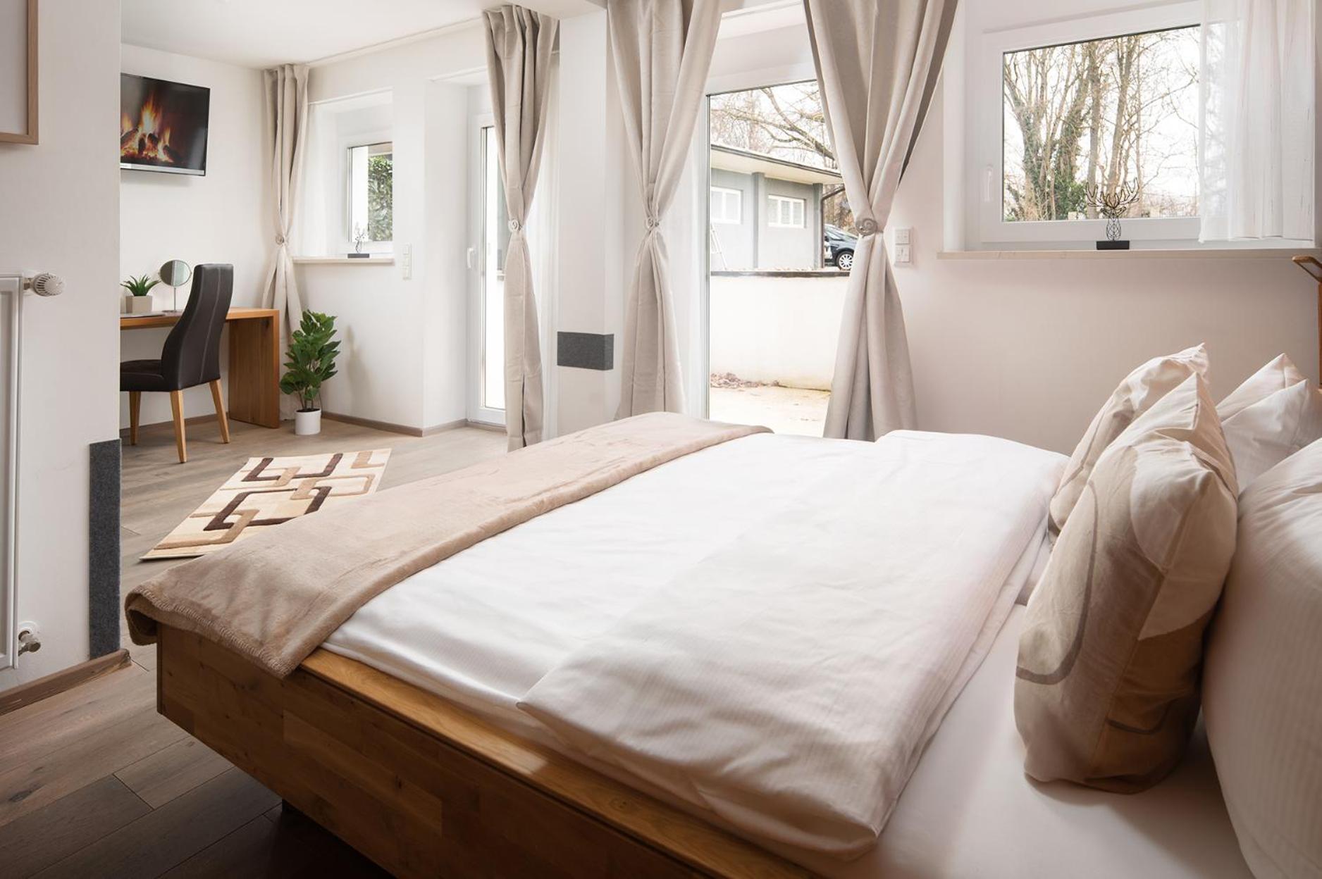 Hotel Vier Jahreszeiten An Der Therme & Kliniken Bad Krozingen Naehe Freiburg & Schwarzwald Ideal Fuer Wellness Kur & Business Ausfluege 24H Check In- Wlan & Parken Gratis Exterior foto